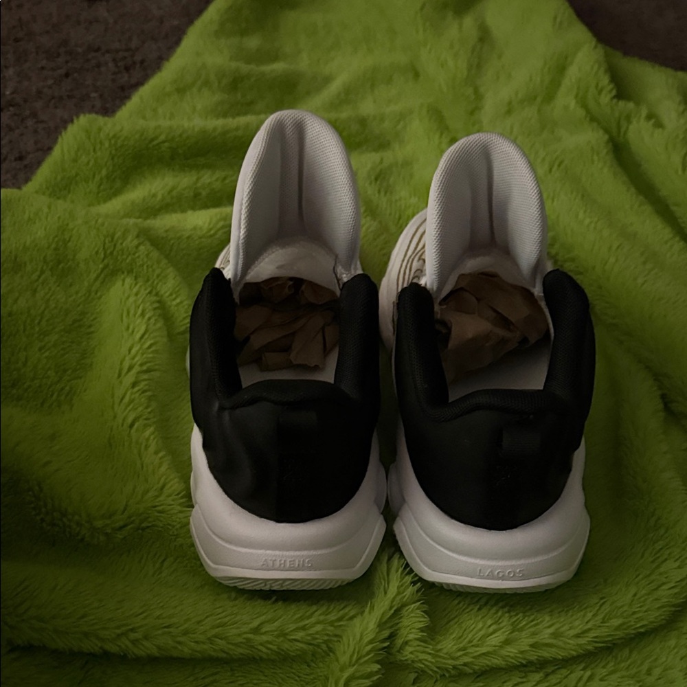 Giannis White and Gold Athletic Sneakers with Logo - Picture 2 of 4